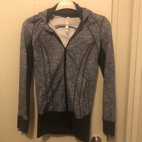 $118 Lululemon Daily Practice Jacket Zip-up Size 4 - Luon Athleisure - Picture 3 of 8